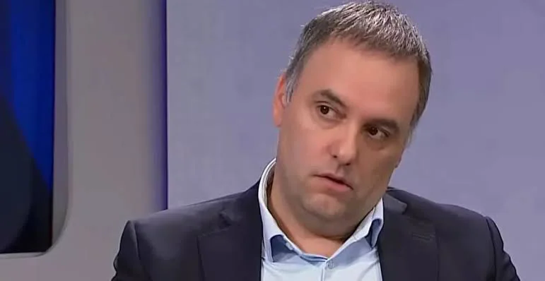 adorni
